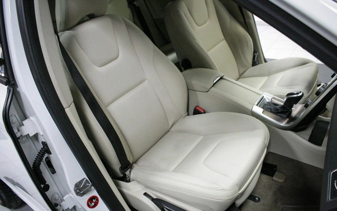 Volvo XC 60 cena 65900 przebieg: 142000, rok produkcji 2013 z Puszczykowo małe 172